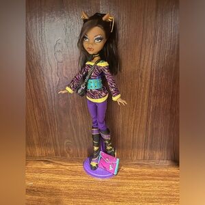 Monster high schools out clawdeen